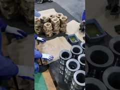 قطعات کاميون هاي شکسته شده در انبار هستن