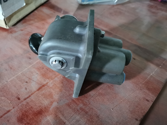 XJ750 Workover Rig یدکی قسمت سه شیر چهار طرفه P59335