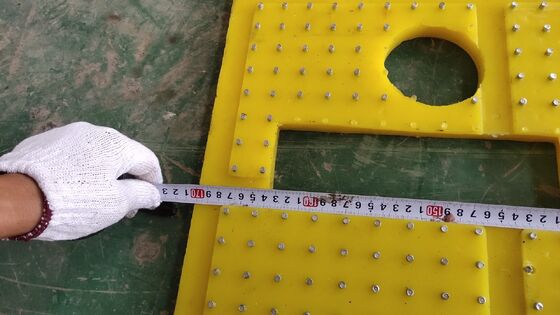 تخته ضد لغزشی روی میز چرخش در زمان تحویل پلی اورتان ضخامت 30 میلی متر